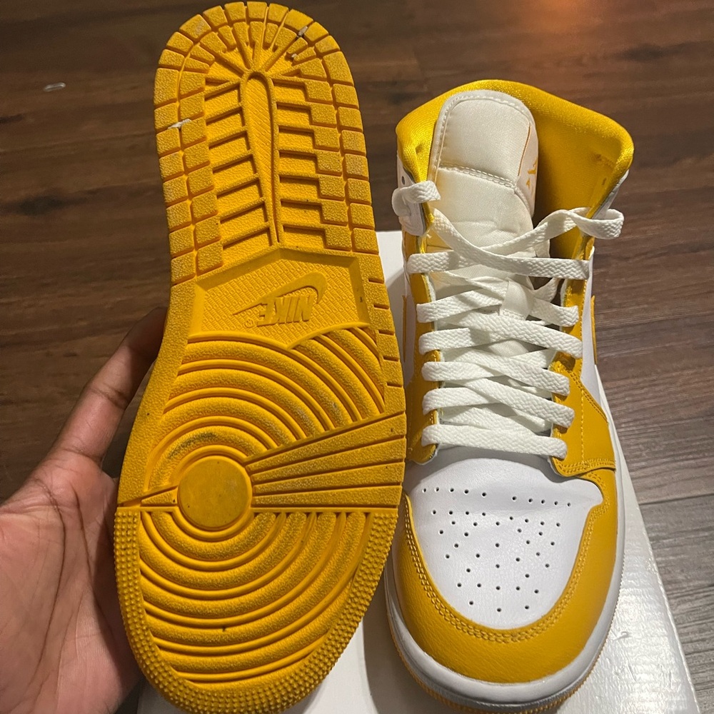 Nike Yellow and White High-Tops